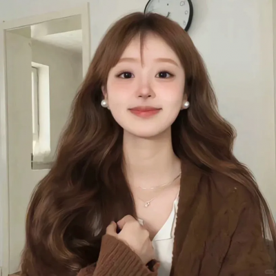 看见弹幕后,死对头被我钓成翘嘴